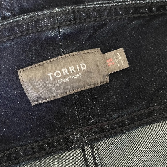 Torrid Jean Shorts Denim Corset High Rise Shortie Short Super Soft Dark Wash 26 - Picture 8 of 10
